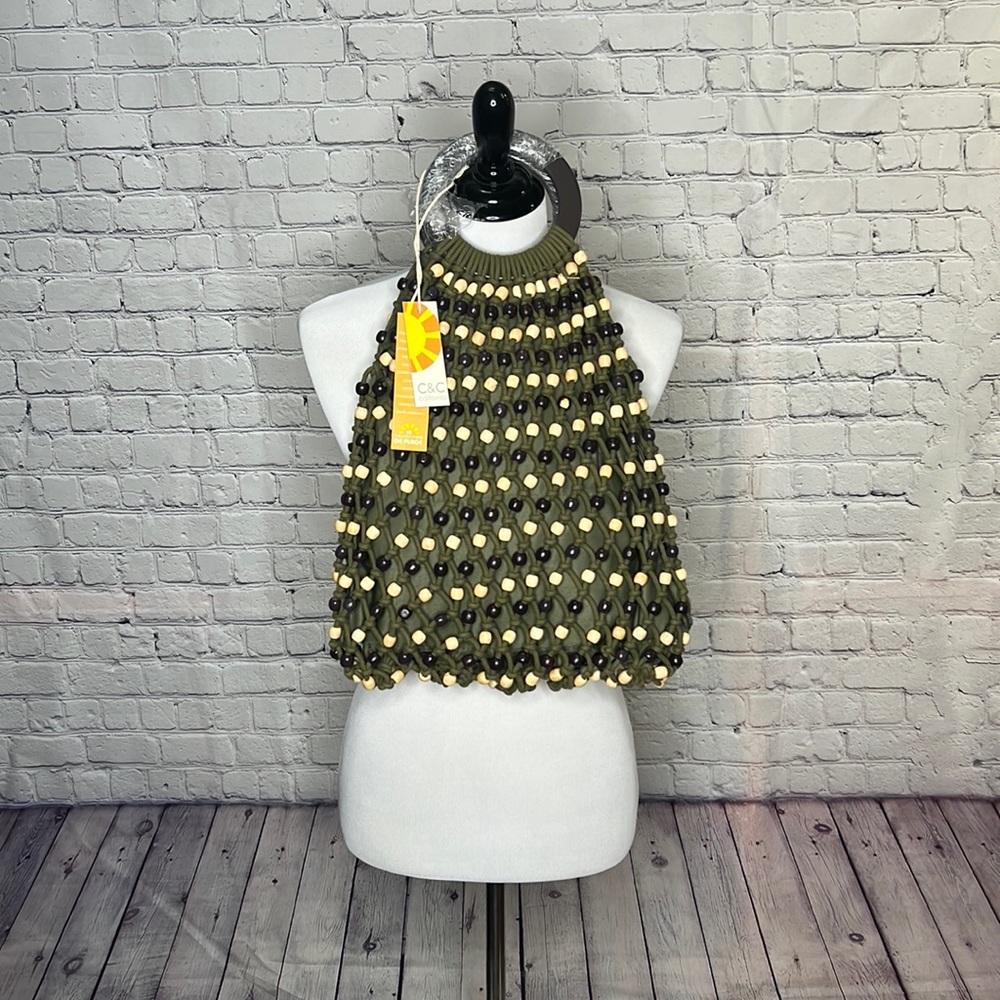 BNWT Green beaded bag with faux wood handles